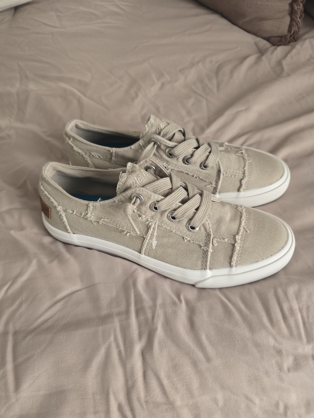 Womens Blowfish Shoes NWOT